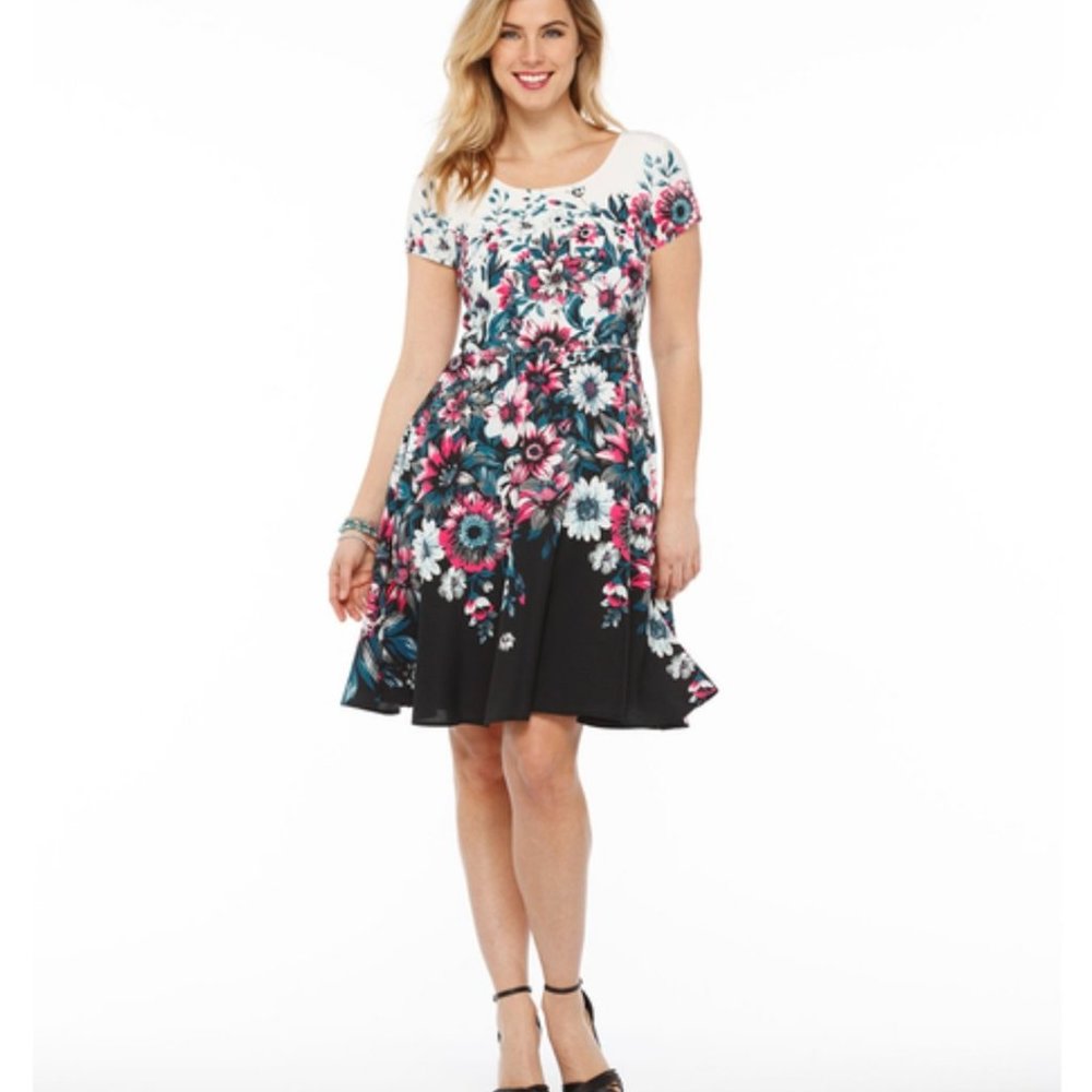 Light to dark colorful floral short sleeve A-line full skirt dress